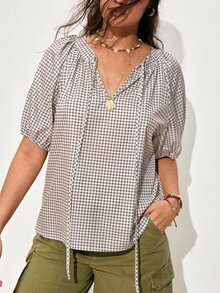SHEIN LUNE Damen-Bluse in großen Größen für Frühling/Sommer mit französischem Karomuster, kurzen gerafften Laternenärmeln mit Kordelzug und V-Ausschnitt, romantisch-französischer lässiger Mode, vielseitig und klassisch - Braun - Übersicht 6