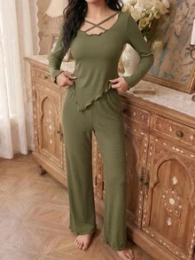 Modelyn 交叉领口荷叶边上衣和裤子家居服套装，秋冬舒适优雅细节 - 軍綠色 - 查看 1