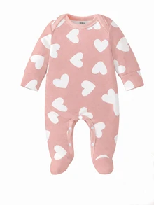 SHEIN Vintaside Kids 【随机3套，送1套】可爱爱心印花、艺术花卉印花、粉色波点印花，新生儿连体衣，舒适便捷，春夏柔软休闲睡衣套装，让宝宝看起来可爱活泼，柔软舒适的面料，给新生儿带来母爱般的拥抱感。 - 彩色 - 查看 3