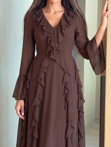 Alya Khalil Gaun Rajut Jala Hitam Berkerah V Dalam Lengan Panjang dengan Hiasan Rumbai di Bagian Bawah, Gaun Tamu Pernikahan Elegan untuk Wanita - Coffee Brown - View 6