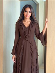 Alya Khalil Gaun Rajut Jala Hitam Berkerah V Dalam Lengan Panjang dengan Hiasan Rumbai di Bagian Bawah, Gaun Tamu Pernikahan Elegan untuk Wanita - Coffee Brown - View 2