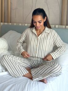 Alya Khalil 秋冬新款女款寬鬆休閒條紋兩件套優雅套裝 - 卡其色 - 查看 3