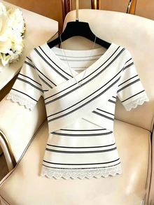 GlowEve Women's French Fashion Lace Patchwork Striped Colorblock T-Shirt - Multicolor - View 3