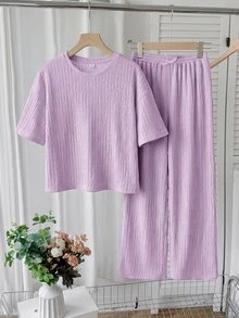 SHEIN Serisse Kids Tween女孩童裝寬鬆休閒極簡舒適針織紋理圓領短袖T恤與長褲2件套，返校穿搭，日常穿著，棕色針織套裝 - 紫色 - 查看 2