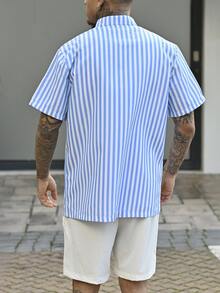 Devon Thys 2 件男士休闲时尚套装：条纹领短袖衬衫，7 粒扣设计，纯色柔软面料短裤，舒适服装 - 藍色 - 查看 2