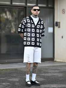 Devon Thys 男士全身印花纽扣前短袖针织上衣，夏季 - 黑色 - 查看 1