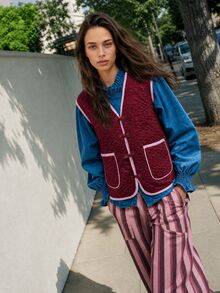 Nöista Vest In Burgundy Color With Contrast Details In Pink Color, Jacquard Fabric And Chinese Buttons On Front, Summer For Women, Birthday Vintage Everyday - Burgundy - View 1
