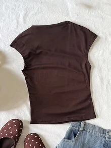 SHEIN 青少年女孩休閒日常百搭舒適修身金屬飾短版T恤 - 卡其色 - 查看 3