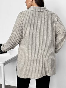 SHEIN CURVE+ 秋冬毛絨羅紋 Polo 領長袖長版 T 恤 2026 秋季 22W 大尺碼 辦公約會居家穿著 卡其色 柔軟修身 正式商務休閒風 - 灰色 - 查看 4