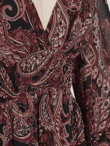SHEIN CURVE+ 大尺碼佩斯利印花雪紡喇叭袖V領A字洋裝，波希米亞1960年代波西風，適合秋季萬聖節約會生日，黑色 - 鏽棕色 - 查看 6
