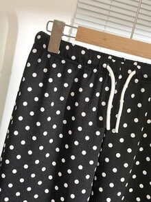 SHEIN 2件組青少年女孩時尚圓點短套裝，短袖圓領寬鬆T恤搭配寬腿長褲，適合派對、度假、校園、日常休閒穿著，春夏季秋季適用 - 黑色 - 查看 4