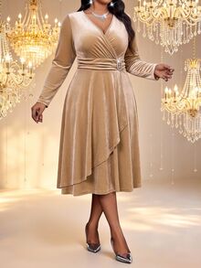Fleurora Gaun Elegan Lengan Panjang Leher V Tumpang Tindih Warna Polos untuk Wanita Ukuran Plus, Cocok untuk Musim Gugur - Khaki - View 4