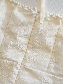 Glamine Charm 优雅蕾丝拼接3D立体压花方领长袖A字连衣裙，白色宴会礼服，白色蕾丝连衣裙，彩排晚宴礼服 - 杏色 - 查看 4