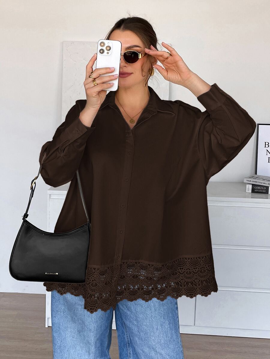 SHEIN Essnce Blusa de manga larga con botones simples y patchwork de encaje versátil para otoño, talla grande