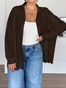 SHEIN Essnce Blusa de manga larga con botones simples y patchwork de encaje versátil para otoño, talla grande - Marrón - Ver 7