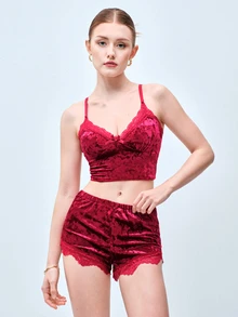 Softvol 2件組女款V領純色睡衣套裝，包含蕾絲飾邊V領背心上衣與蝴蝶結裝飾短褲，舒適柔軟居家睡衣套裝，美學風格 - 酒紅色 - 查看 4