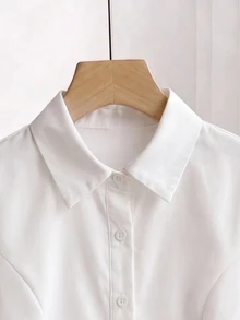 SHEIN 返校季青少年女孩百搭白色襯衫，可作為內搭或外穿，休閒日常時尚，適合畢業季與正式場合，青少年女孩 - 白色 - 查看 5
