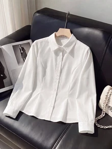 SHEIN 返校季青少年女孩百搭白色襯衫，可作為內搭或外穿，休閒日常時尚，適合畢業季與正式場合，青少年女孩 - 白色 - 查看 2