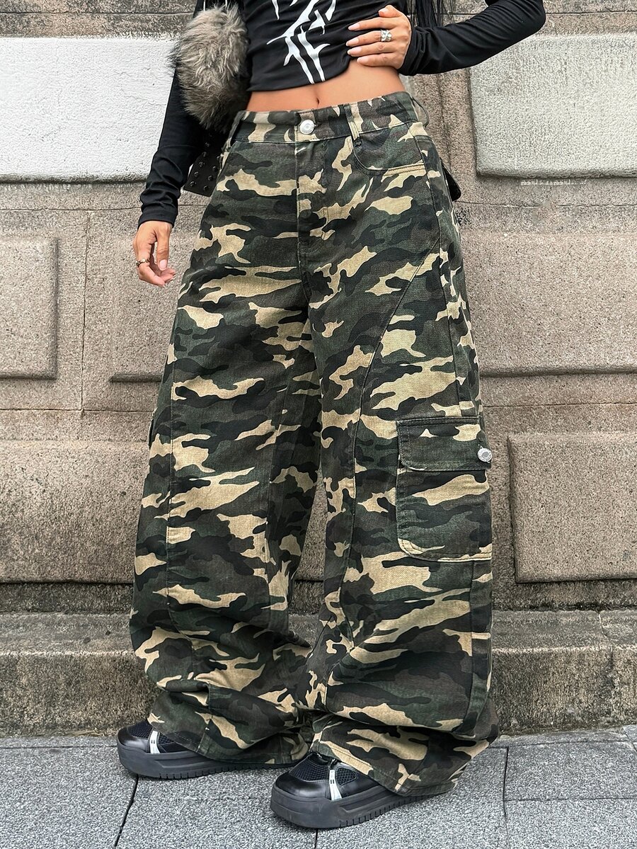StreetHx Women's Camouflage Zipper Fly Flap Pocket Cargo Jeans Autumn - Army Green - View 1