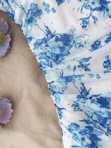 SHEIN 少女蓝白碎花褶皱吊带连衣裙，度假/假日 - 藍白色 - 查看 5
