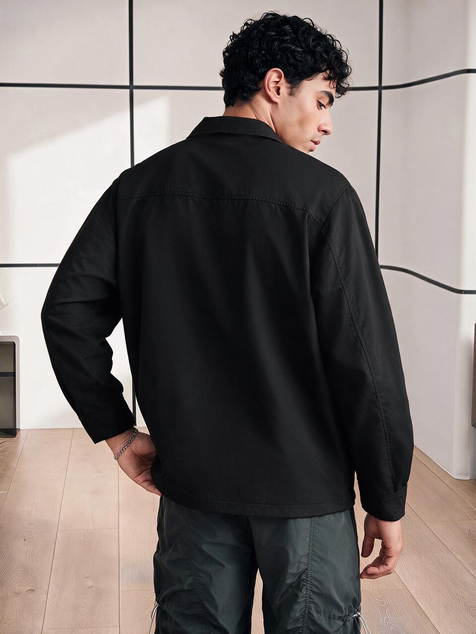 Men's Button-Front Long Sleeve Casual Shacket With Letter Patch