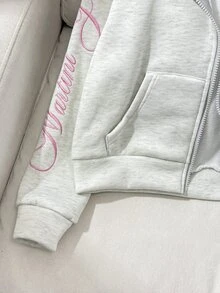 SHEIN 青少年女孩寬鬆休閒極簡舒適日常街頭風粉色字母刺繡連帽寬鬆版貼口袋前開襟拉鍊短版長袖運動外套灰色返校穿搭 - 淺灰色 - 查看 9