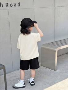 SHEIN 2pcs/Set Young Boy Kids Cute Bear Pattern Embroidered T-Shirt & Yellow Waffle Shorts,Summer Matching Family Vacation Casual Loose Fit Japanese Style - Multicolor - View 3