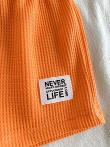 SHEIN Playful Pals 2件套幼儿男童时尚黑白条纹华夫格针织面料口袋圆领短袖T恤和黑色弹力腰字母贴片短裤套装，夏季 - 橘色 - 查看 6