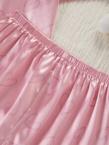 女童與年輕女性睡衣盲盒，包含1套粉色提花口袋刺繡套裝、1套橘色口袋刺繡套裝、1套粉色愛心印花套裝、1套紫色愛心印花套裝、1套白色愛心印花套裝，5套隨機發1套，舒適柔軟緞面翻領開襟短袖短褲居家休閒套裝，適合夏季居家室內穿著，5套睡衣隨機發1套 - 彩色 - 查看 7