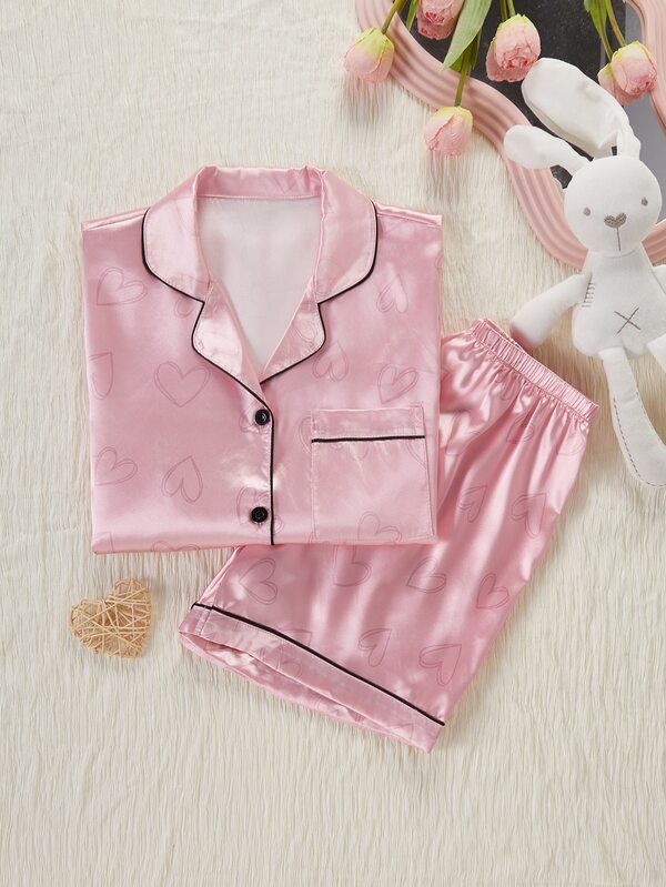 Girls Pajamas Young Women's Apparel Blind Box, Includes 1 Pink Jacquard Pocket Embroidery Set, 1 Orange Pocket Embroidery Set, 1 Pink Heart Print Set, 1 Purple Heart Print Set, 1 White Heart Print Set, 5 Sets Randomly Sent 1 Set, Comfortable Soft Satin Lapel Cardigan Short Sleeve Shorts Loungewear Set Suitable For Home Indoor Wear Summer 1 Random Set Out Of 5 Pajama Sets