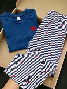 SHEIN Elladie kids 2件組女孩夏季套裝，紅色愛心刺繡短袖海軍藍T恤搭配條紋直筒長褲，女童服飾套裝 - 寶藍色 - 查看 2