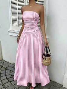 SHEIN EZwear 女士粉色条纹印花无肩带连衣裙 - 优雅的法式波西米亚海滩度假风，浪漫可爱甜美少女风，适合度假、生日、毕业典礼、返校、比赛、西部风情节、海岛风复古、海滨度假、春假、邮轮旅行、音乐节、演唱会、婚礼宾客、城市旅行和假日穿着，春夏必备单品 - 彩色 - 查看 7