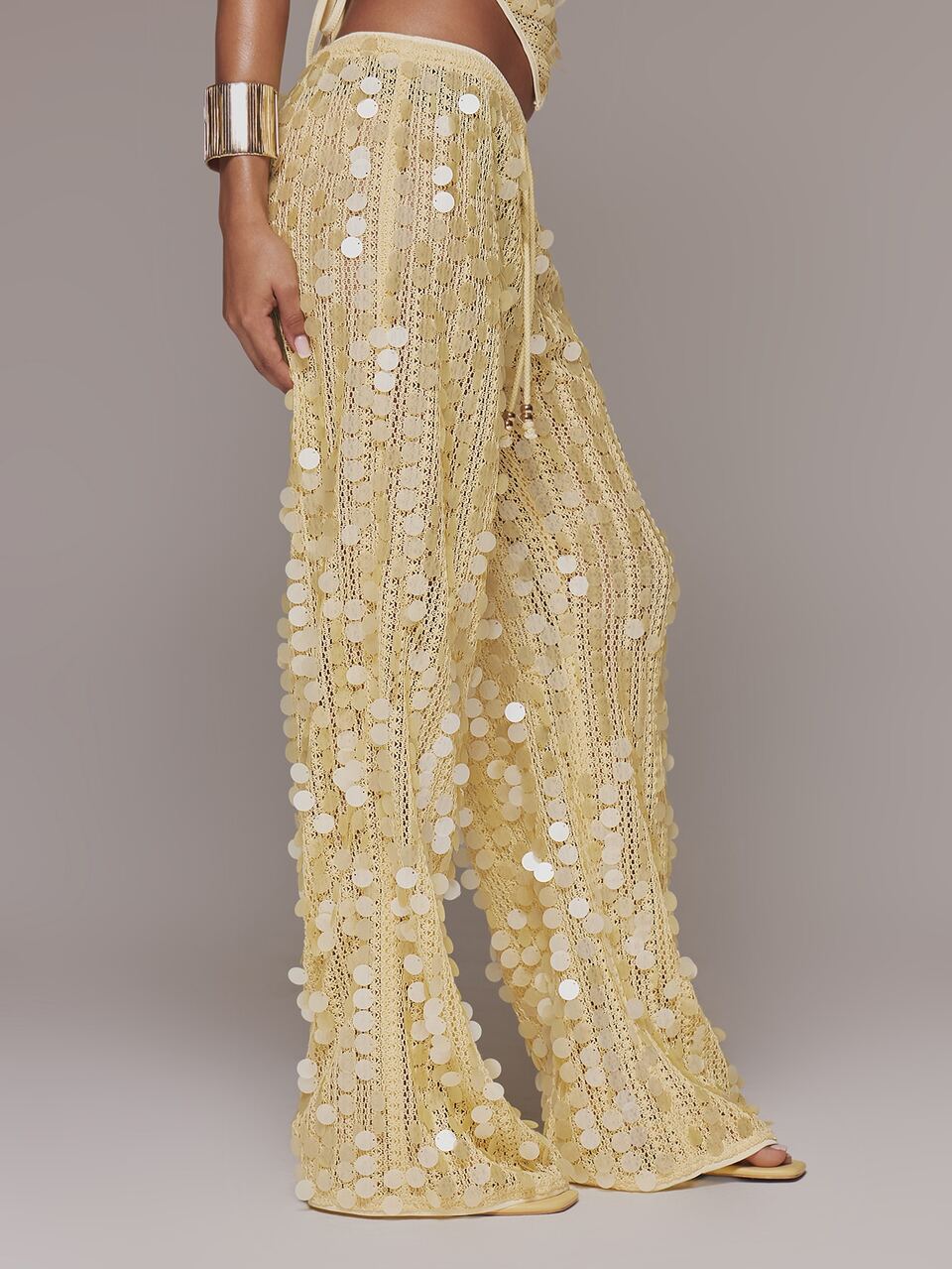 Verzierte Pailletten Hose mit niedrigem Bund und weitem Bein in Gelb, verstellbarer Kordelzug, Häkel-Cover-Up, Frühling Sommer Urlaub Ferien Boho Ibiza elegant