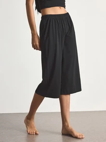 Ocili Women's Basic Minimalist Fashion Black Knit Lounge Pants, 3/4 Length - Black - View 4