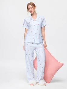 Bonmuse Conjunto de ropa de estar en casa para mujer con top de manga corta de un solo botón y pantalones con estampado de rayas y cerezas, primavera/verano - Celeste - Ver 1
