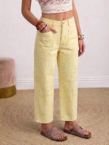 EMERY ROSE Plus Size Fashion Vacation Button Waist Paisley Print Pocket Denim Cropped Pants - Yellow - View 4