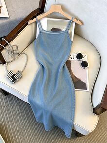 Resyla Gaun Korea Model Longgar Minimalis Warna Biru Muda Polos dengan Tali Bahu Tipis, Tali Bahu yang Dapat Diatur, Gaun Panjang Sedang yang Membentuk Pinggang dan Menonjol, Cocok untuk Pemakaian Sehari-hari dan Acara Luar Ruangan - MultiWarna - View 2
