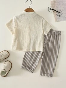 SHEIN 男嬰幼兒 2件組 春夏休閒度假風 V領上衣套裝，嬰兒夏季服飾套裝，復古風 - 杏色 - 查看 3