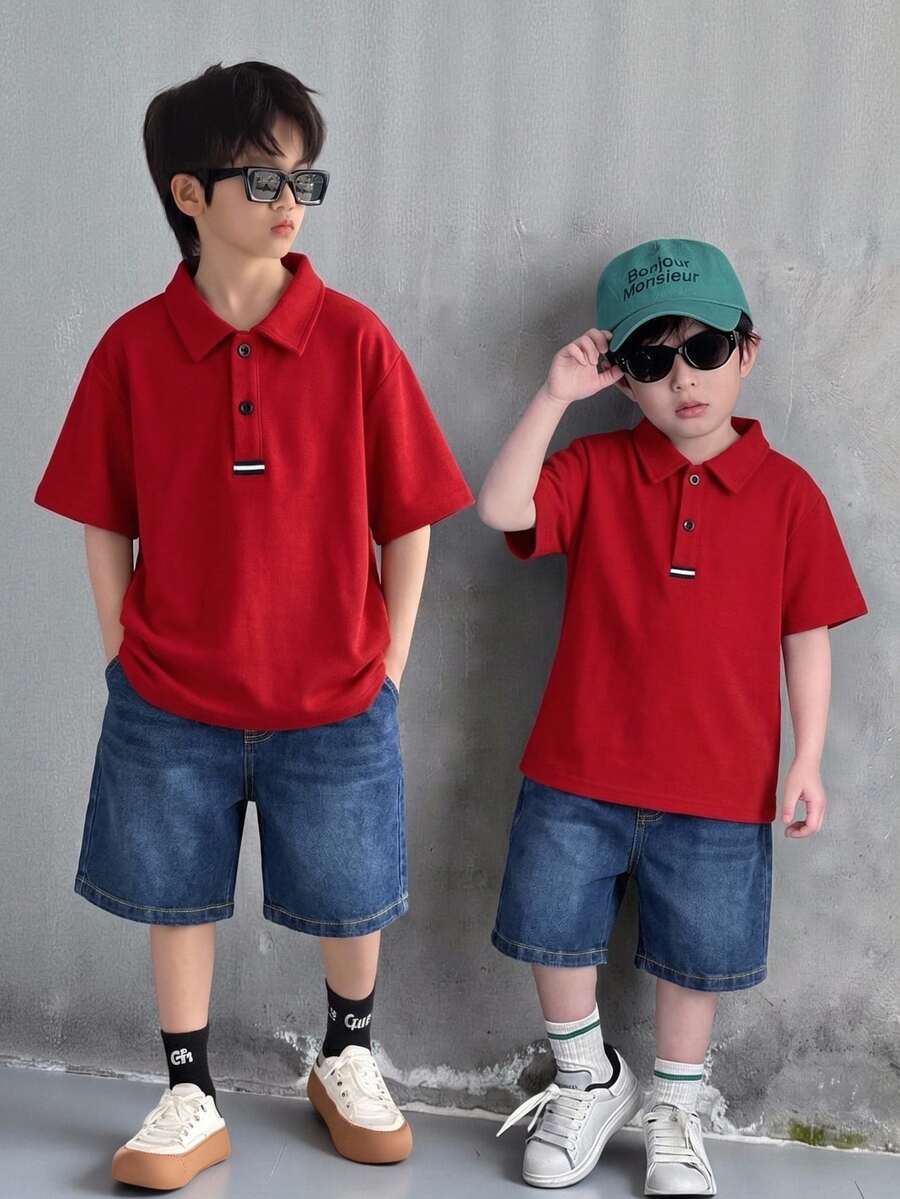 SHEIN 2pcs/Set Young Boy Kids Red Polo Shirt And Blue Denim Shorts Set,Collegiate Style Summer School Outfit For Birthday Party,Wedding,And Performance