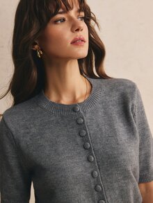 Poéselle 女款素色短袖單排扣休閒針織開襟衫 - 深灰色 - 查看 9