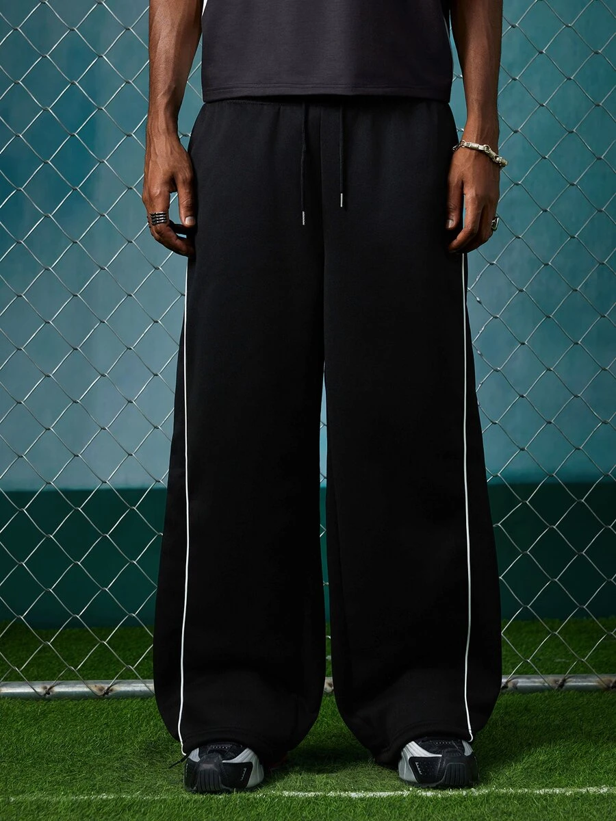 EVRINFINITE Men's Casual Loose Fit Straight Leg Sweatpants With Contrast Color Embroidered Panels, Thermal Lined, Suitable For Autumn/Winter - Black - View 1