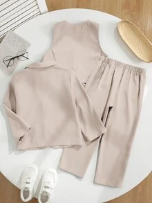 SHEIN 3件組小男孩休閒綠色西裝外套、背心與長褲套裝，紳士風格穿搭，適合生日派對、電音派對、晚宴、表演、婚禮、嬰兒洗禮、洗禮儀式及1歲生日慶祝 - 卡其色 - 查看 5