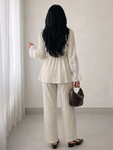Solavon 女款蕾絲拼接抓皺上衣與長褲阿拉伯風服裝套裝 - 杏色 - 查看 2