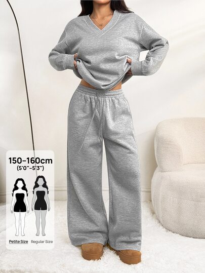 SHEIN PETITE مجموعة بلوزة وبنطلون رياضي فضفاضة من الفليس الناعم ذات رقبة على شكل حرف V للنساء، موسم الخريف/الشتاء، 2 قطعة