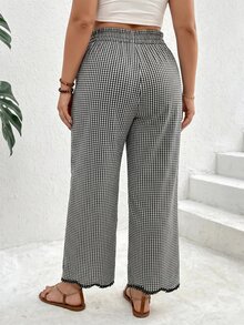 SHEIN PETITE CURVE Plus Size Women Black And White Plaid Lace Trim Long Pants, Vacation Casual Boho Ruffle Drawstring Waistband With Pockets Fall Wedding Guest - Black and White - View 2