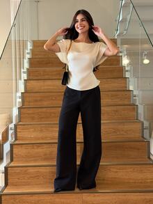 Yohana Edit Blus Elegan Wanita Satin Lengan Kelelawar dengan Detail Kerut, Atasan Musim Panas Warna Putih - Putih - View 5