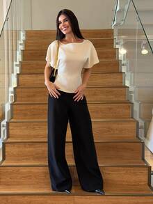 Yohana Edit Blus Elegan Wanita Satin Lengan Kelelawar dengan Detail Kerut, Atasan Musim Panas Warna Putih - Putih - View 6