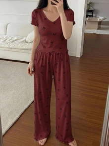 DAZY 2件組女款蝴蝶結圖案修身短袖T恤與直筒長款睡褲夏季家居睡衣套裝 - 酒紅色 - 查看 3