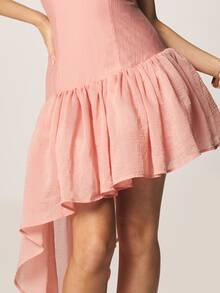 SHEIN x Luisa Sonza MISSGUIDED 露背荷叶边下摆高低不对称长款连衣裙，褶皱设计，适合夏季派对 - 藕粉色 - 查看 5