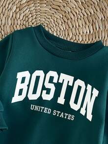 SHEIN Souflis 中性幼童 0-3T 深綠色 Boston 字母印花抓絨內裡運動衫與慢跑褲 2 件套，秋冬保暖休閒運動風嬰兒套裝 - 墨綠色 - 查看 6